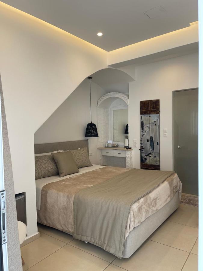 Galatia Fira (Santorini)